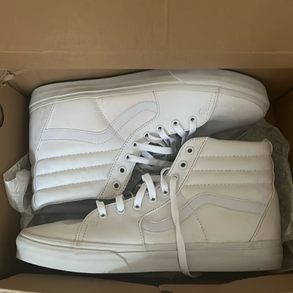 Brand new never worn all white vans sneakers size 10.5